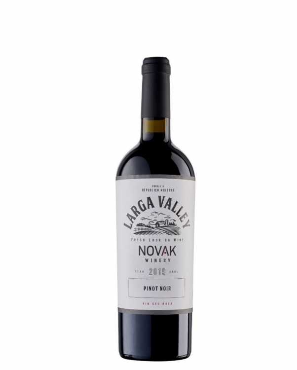 Вино «Pinot Noir» 2019 Larga Valley. 0,75