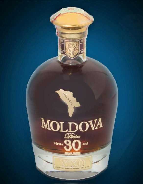 Коньяк «Moldova» 30 лет, Aroma. Kingstone 0,7