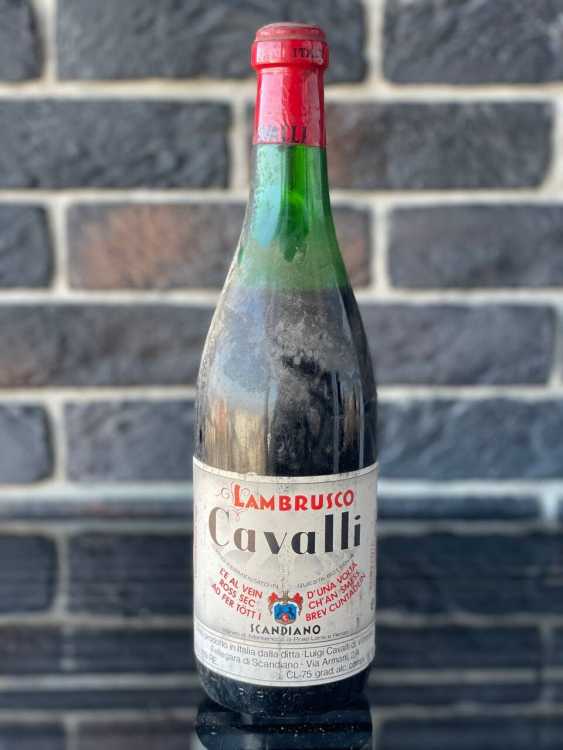 Вино Lambrusco Cavalli Scandiano 1986 года урожая