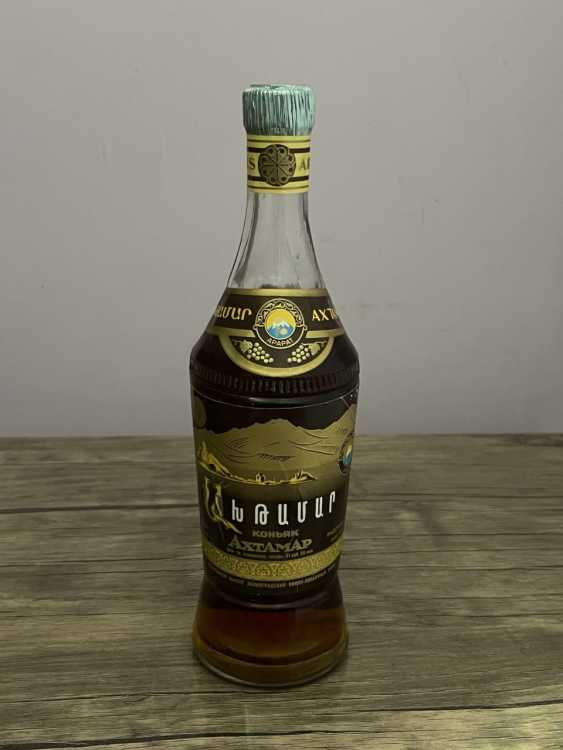 Армянский "Ахтамар 10 лет" 80-е года. 0,5 л.  СССР. 