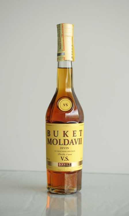 Коньяк «Buket Moldavii» VS 3 года. 0,5