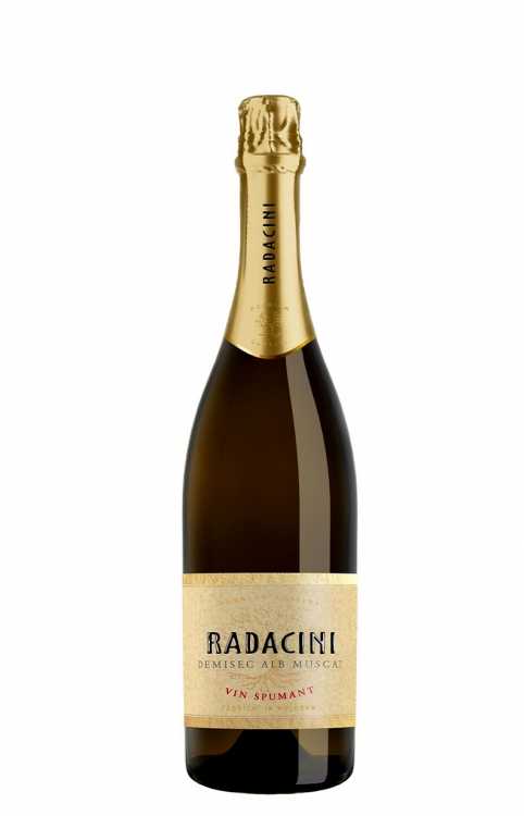 Шампанское «Radacini» Muscat, белое полусухое. 0,75