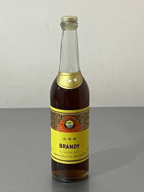 Армянский "Brandy 3 звезды" 0,5 л 1982 года. Экспорт в ГДР. 