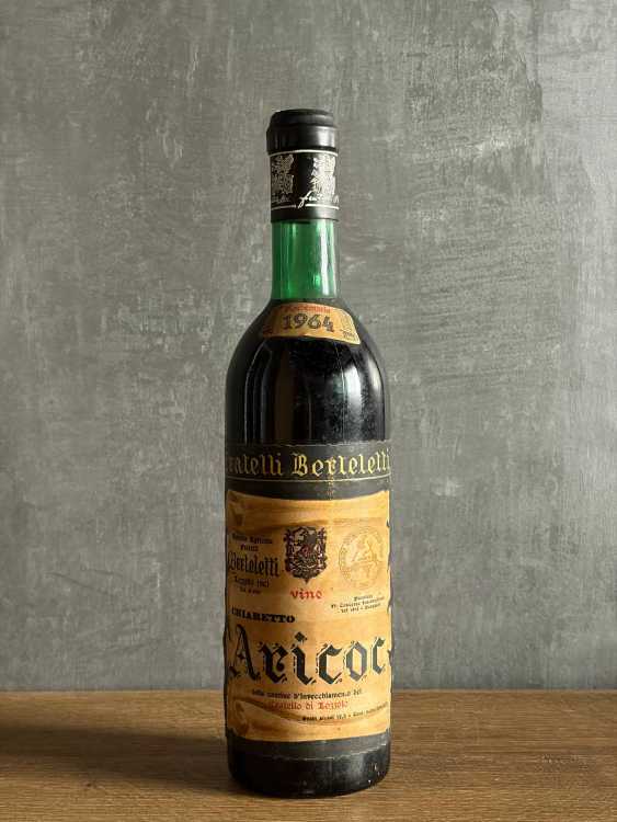 Вино Fratelli Berteletti Aricoc 1964 года.