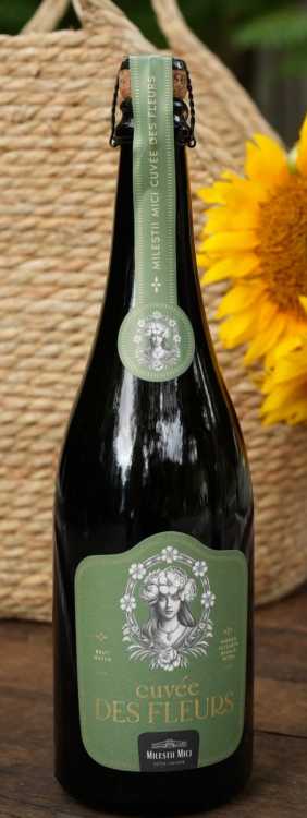 Шампанское «Cuvee des Fleurs» Viorica - Feteasca Regala - Riton, брют натюр белое, Milestii Mici. 0,75