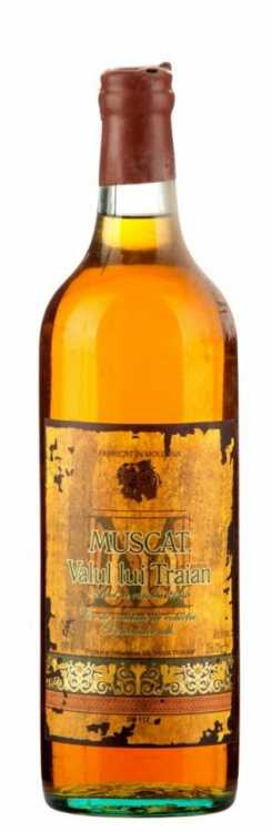 Вино "Muscat" 2001 года, Vinia Traian. 0,75