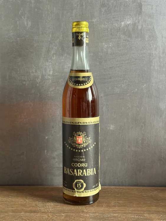 Молдавский "Бессарабия 15 лет" 1993 года. 0,5 л. 